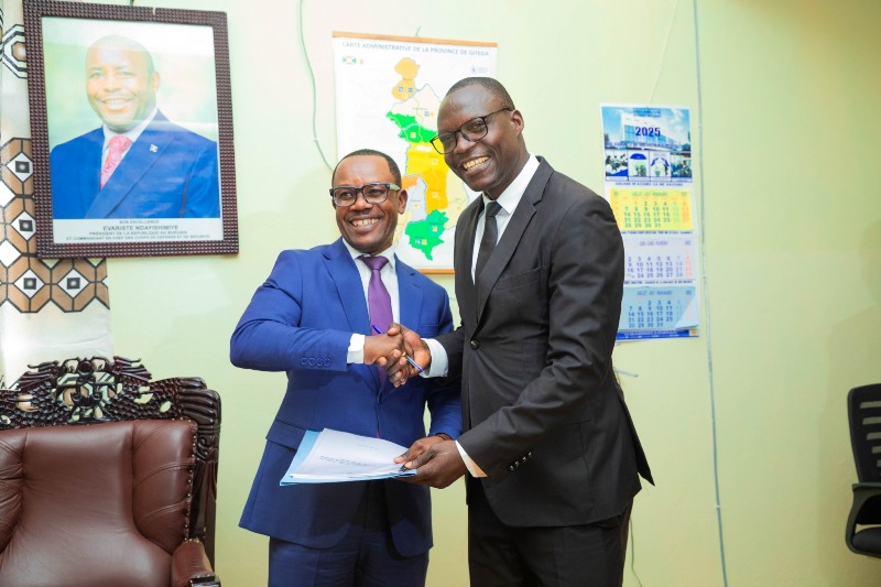 gitega-remise-et-reprise-entre-anciens-et-nouveau-gouverneur-de-la-province-de-gitega