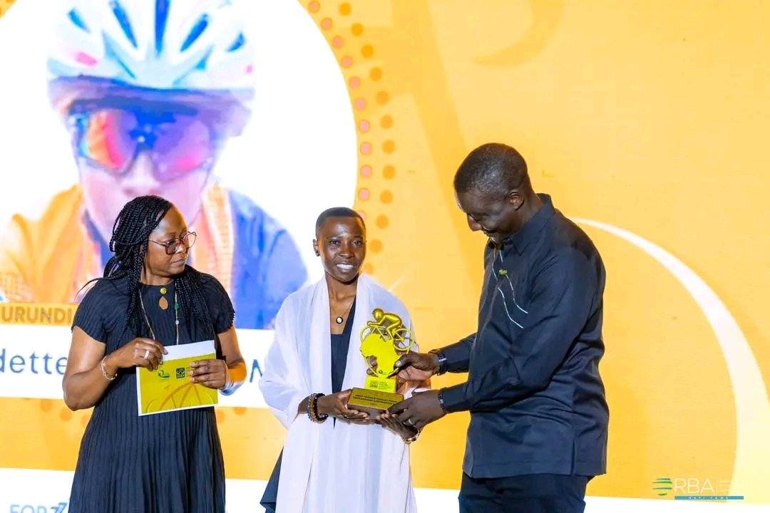 fierte-burundaise-odette-nsengiyumva-brille-sur-le-continent