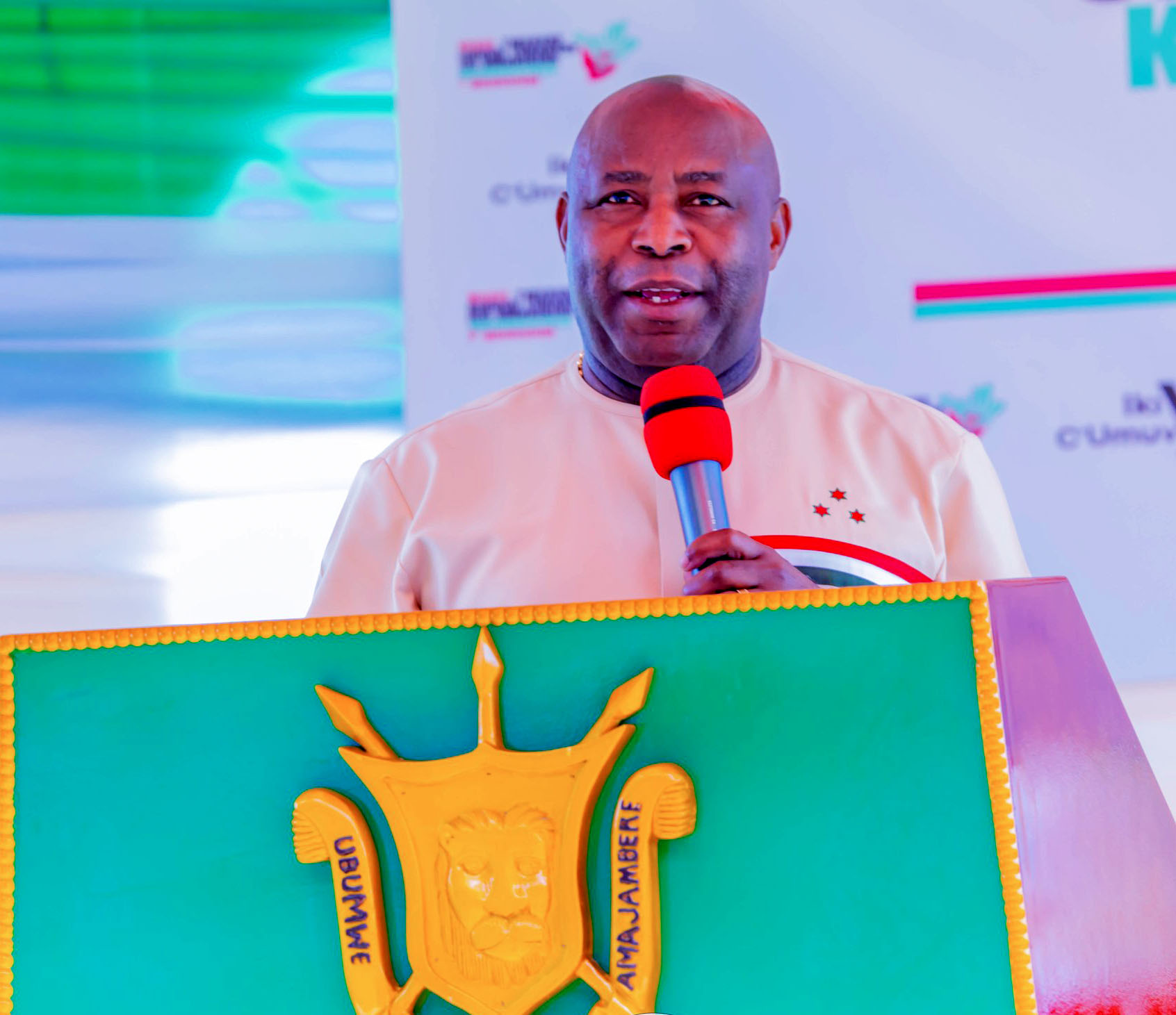 gitega-evariste-ndayishimiye-appelle-les-autorites-a-faire-de-l-interet-general-leur-priorite