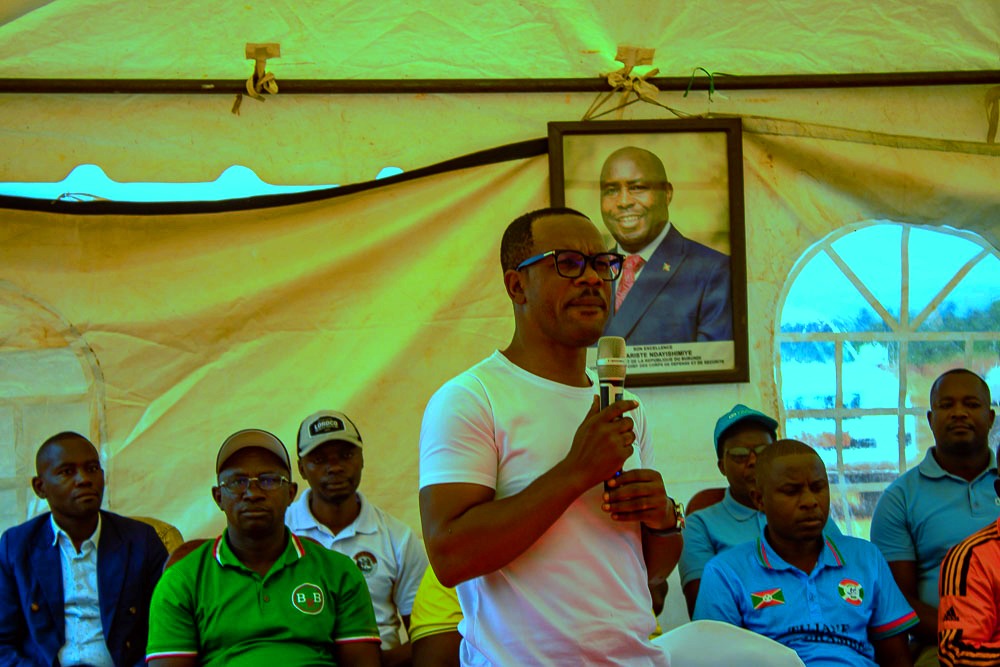 gitega-les-autorites-appelees-a-renforcer-la-proximite-avec-la-population-pour-accelerer-le-developpement