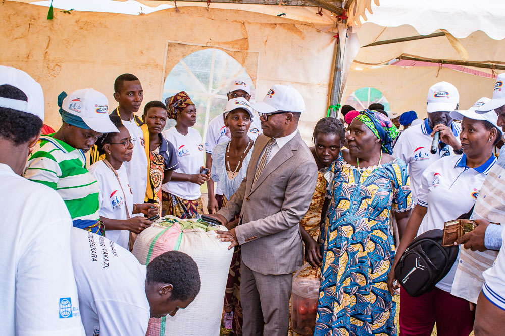 gitega-les-beneficiaires-de-merankabandi-ii-exposent-leurs-succes