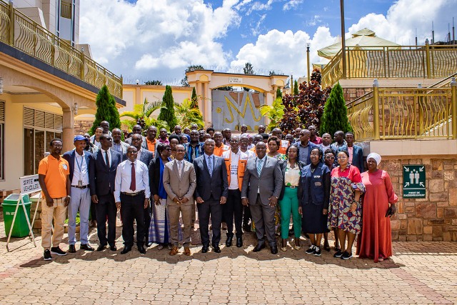 gitega-cantines-scolaires-un-defi-national-necessitant-un-financement-renforce