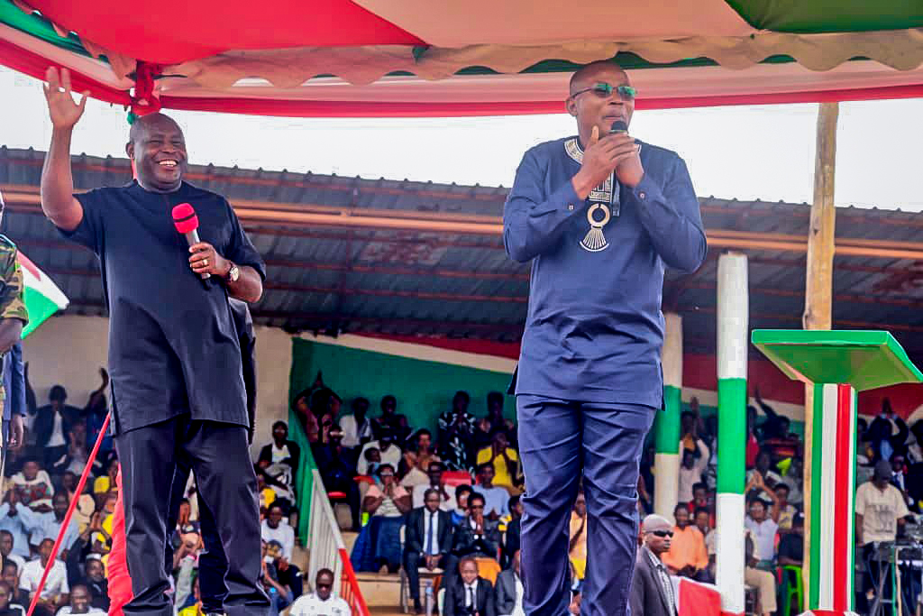 gitega-lancement-de-la-deuxieme-phase-de-la-route-bururi-gitega-et-inauguration-d-un-barrage-hydroelectrique