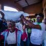 Gitega : One Acre Fund Tubura distribue de l’engrais FOMI pour renforcer la production agricole...